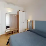Nada Mas 4* צ'ריאלה