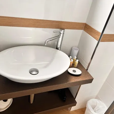 فندق مبيت وإفطار Nada Mas